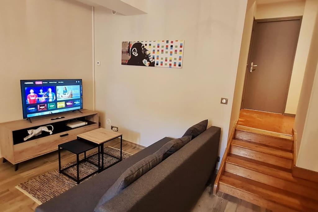 Le 56 Faubourg - Proche Centre - Parking Gratuit Apartment Beaune  Bagian luar foto
